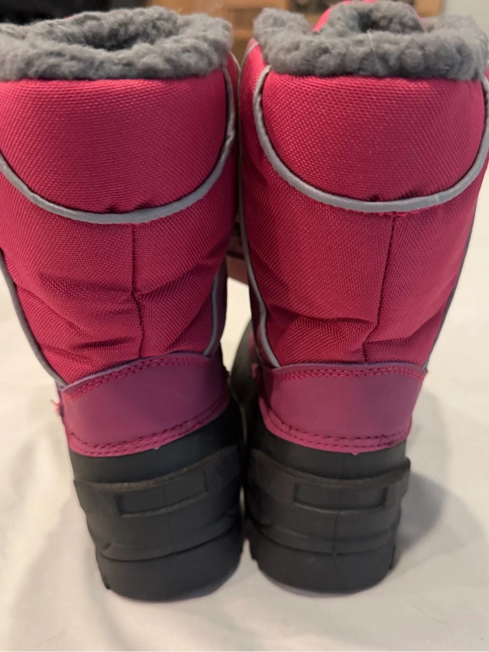 Itasca Snow Kicker Kids Snow Boots Size 1 Berry Pink Gray NWT Winter Insulated